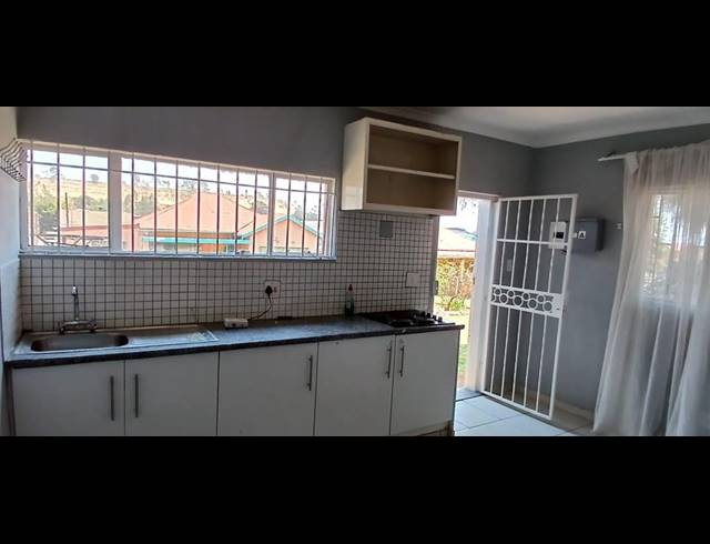 3 BEDROOM HOUSE FOR SALE IN WEST TURFFONTEIN
